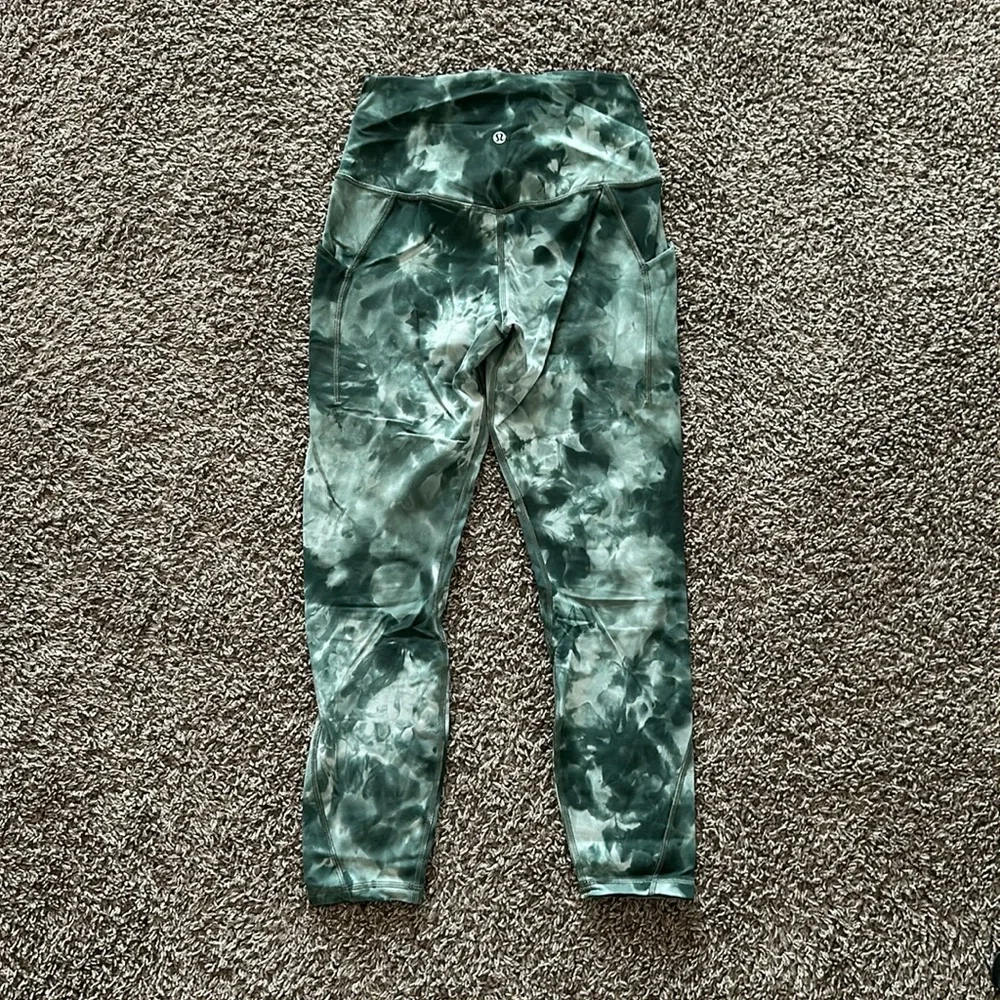 Lululemon 3/4 Leggings